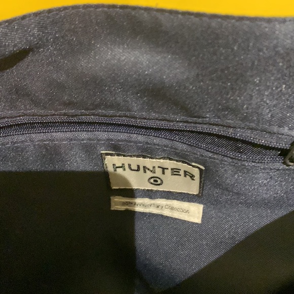 Hunter Medium Backpack - Picture 6 of 7